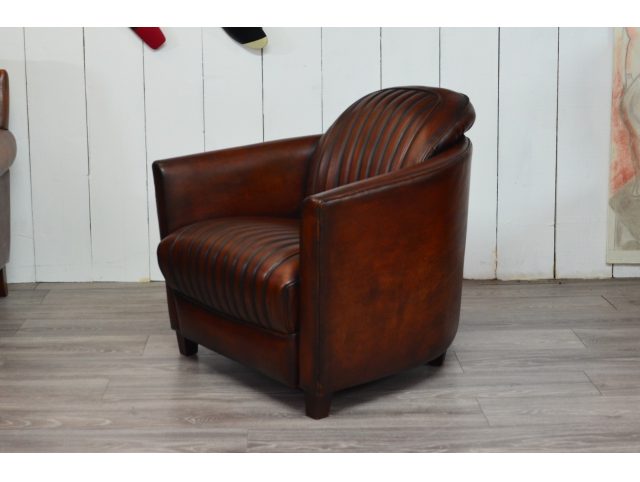 Fauteuil Club BATEAU - Assise liserée - Marron foncé E1 / Finition E8