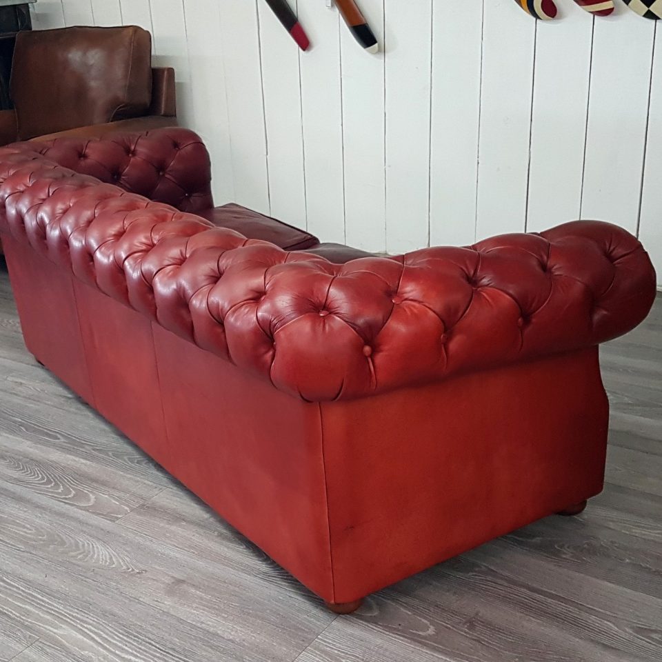 Canapé Chesterfield COOK bordeaux 6A 3 places